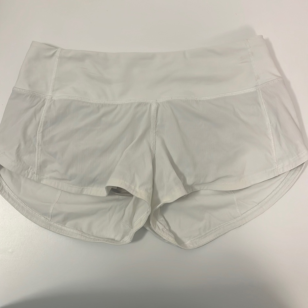 LuluLemon Speed Up Low-Rise Lined Short 2.5"